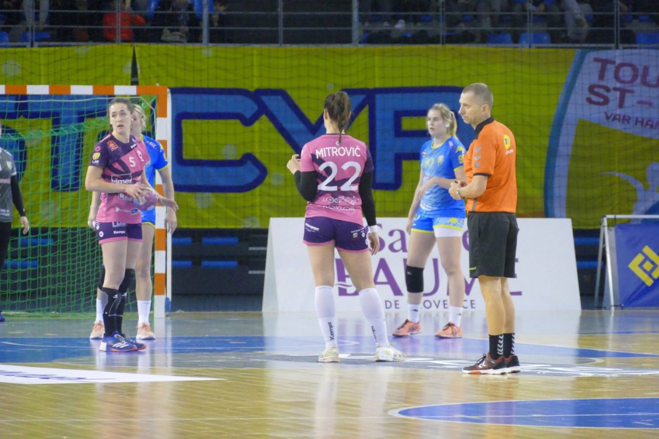 Démonstration de force à Toulon